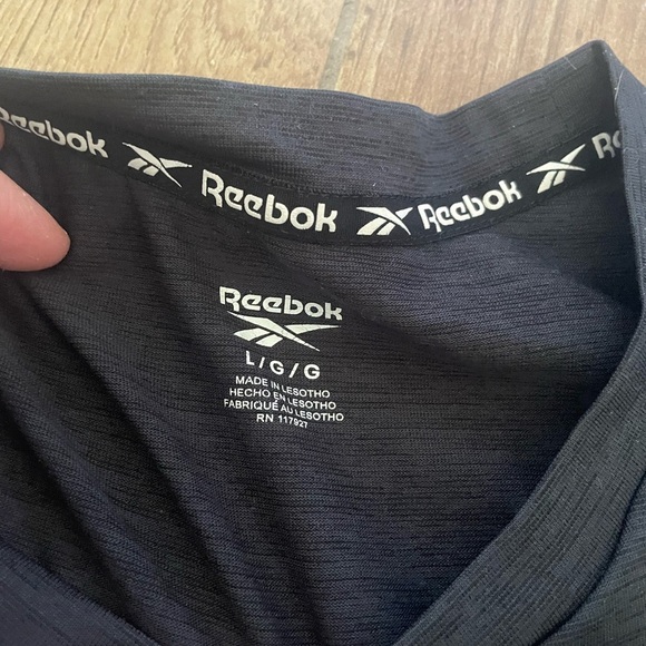 Reebok black short sleeve polyester athletic shirt men’s large - Picture 4 of 7